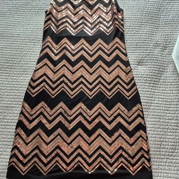 JS Boutique Size 8 Short Black Dress with Gold Sequins - Picture 1 of 8